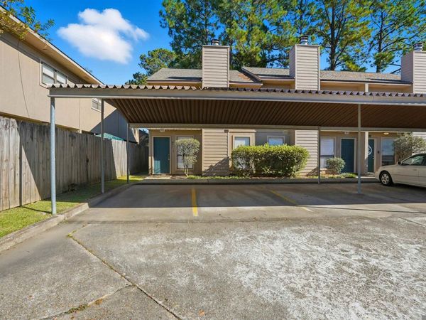 951 Ridgepoint Ct, Unit #3-A, Baton Rouge, LA 70810