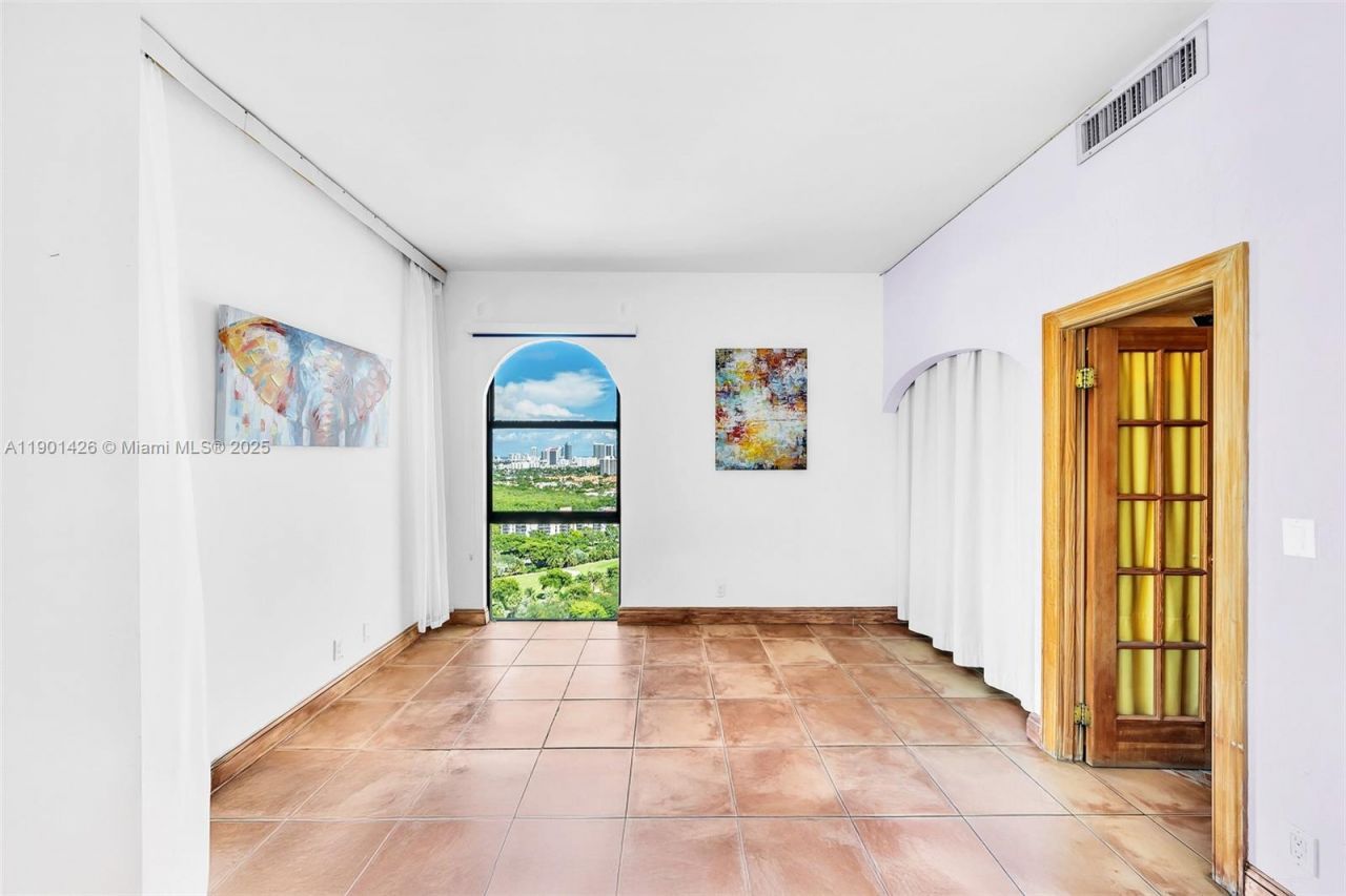 20301 W Country Club Dr, Unit PH22, Aventura, FL 33180 Photo