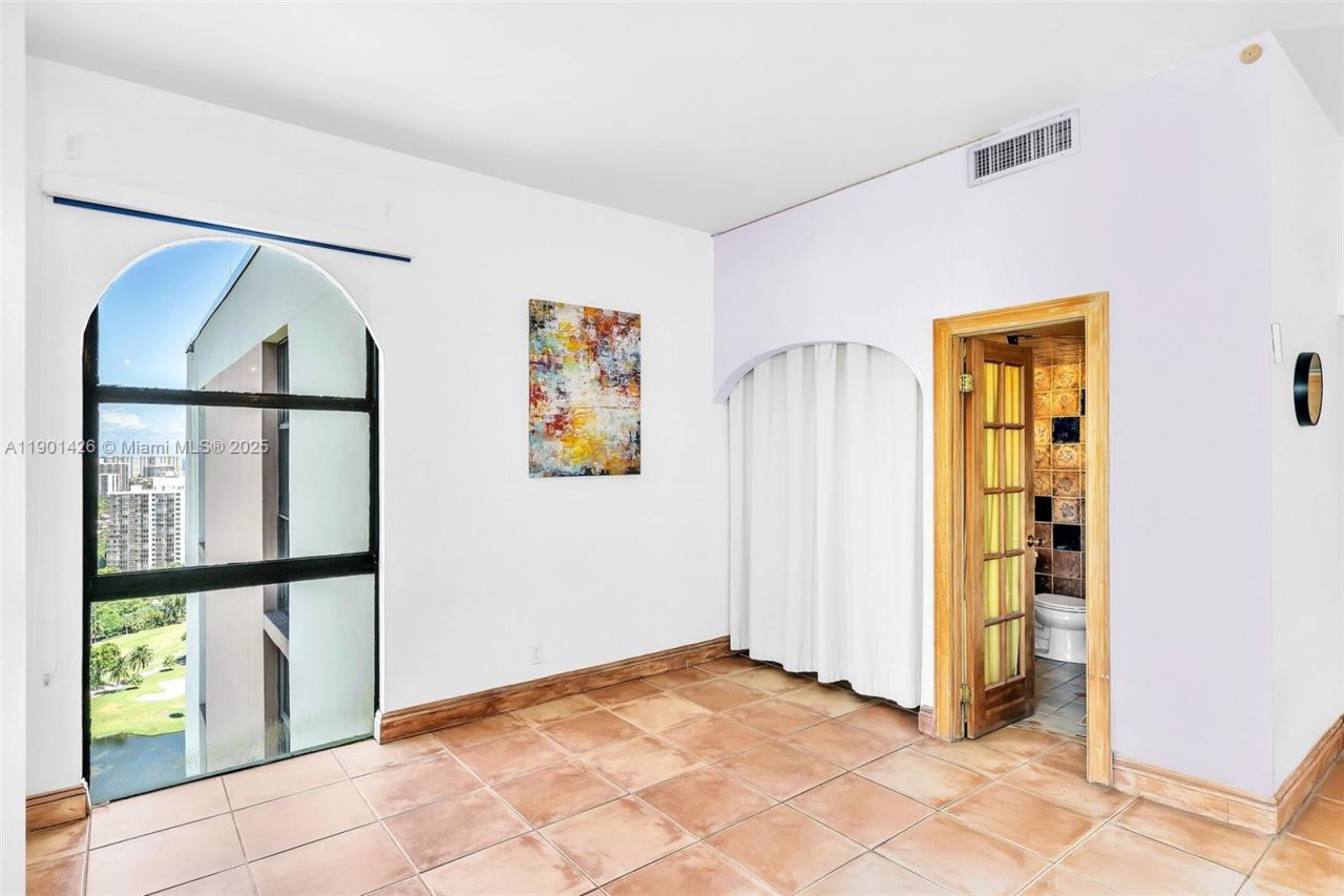 20301 W Country Club Dr, Unit PH22, Aventura, FL 33180 Photo