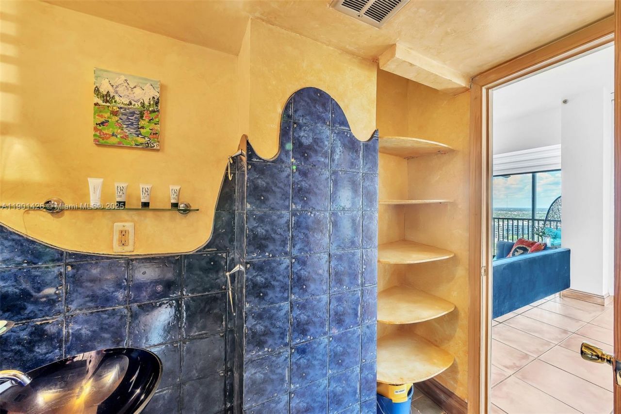 20301 W Country Club Dr, Unit PH22, Aventura, FL 33180 Photo