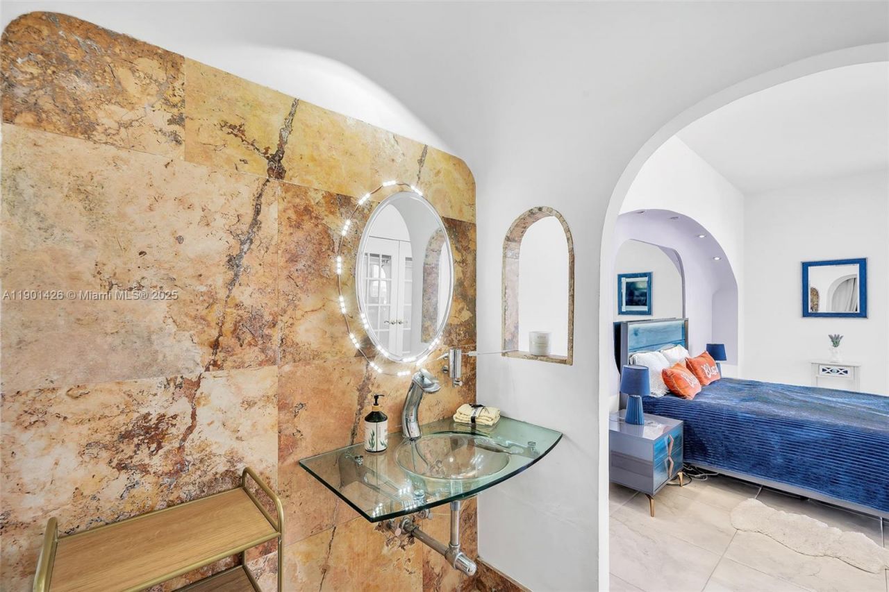 20301 W Country Club Dr, Unit PH22, Aventura, FL 33180 Photo