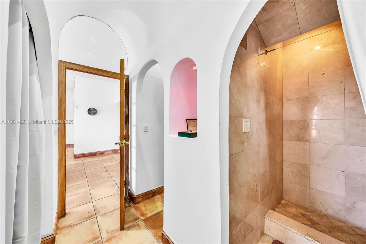 20301 W Country Club Dr, Unit PH22, Aventura, FL 33180 Photo