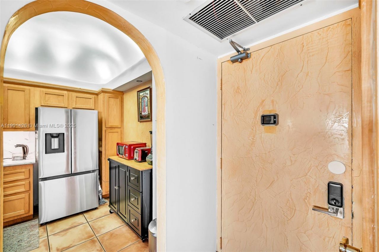 20301 W Country Club Dr, Unit PH22, Aventura, FL 33180 Photo