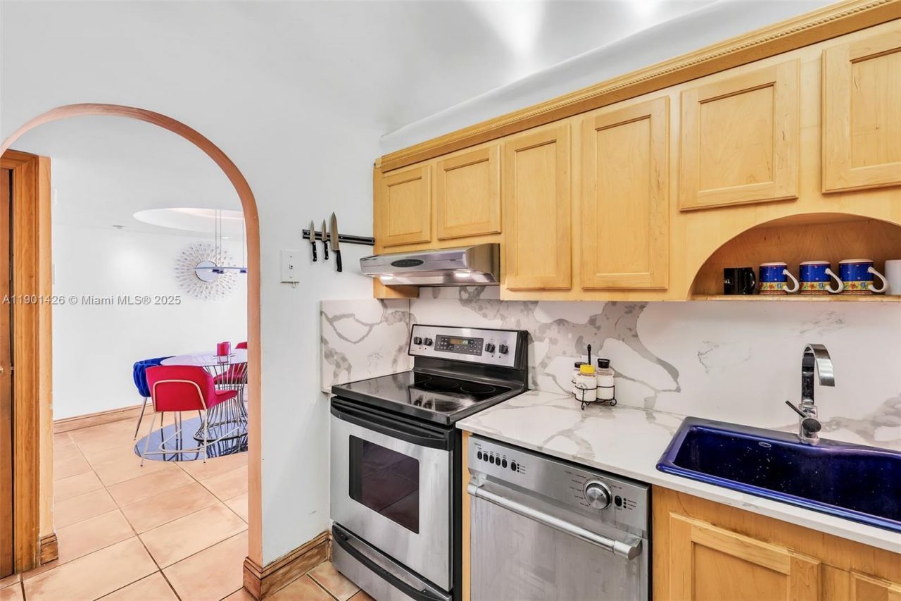 20301 W Country Club Dr, Unit PH22, Aventura, FL 33180 Photo