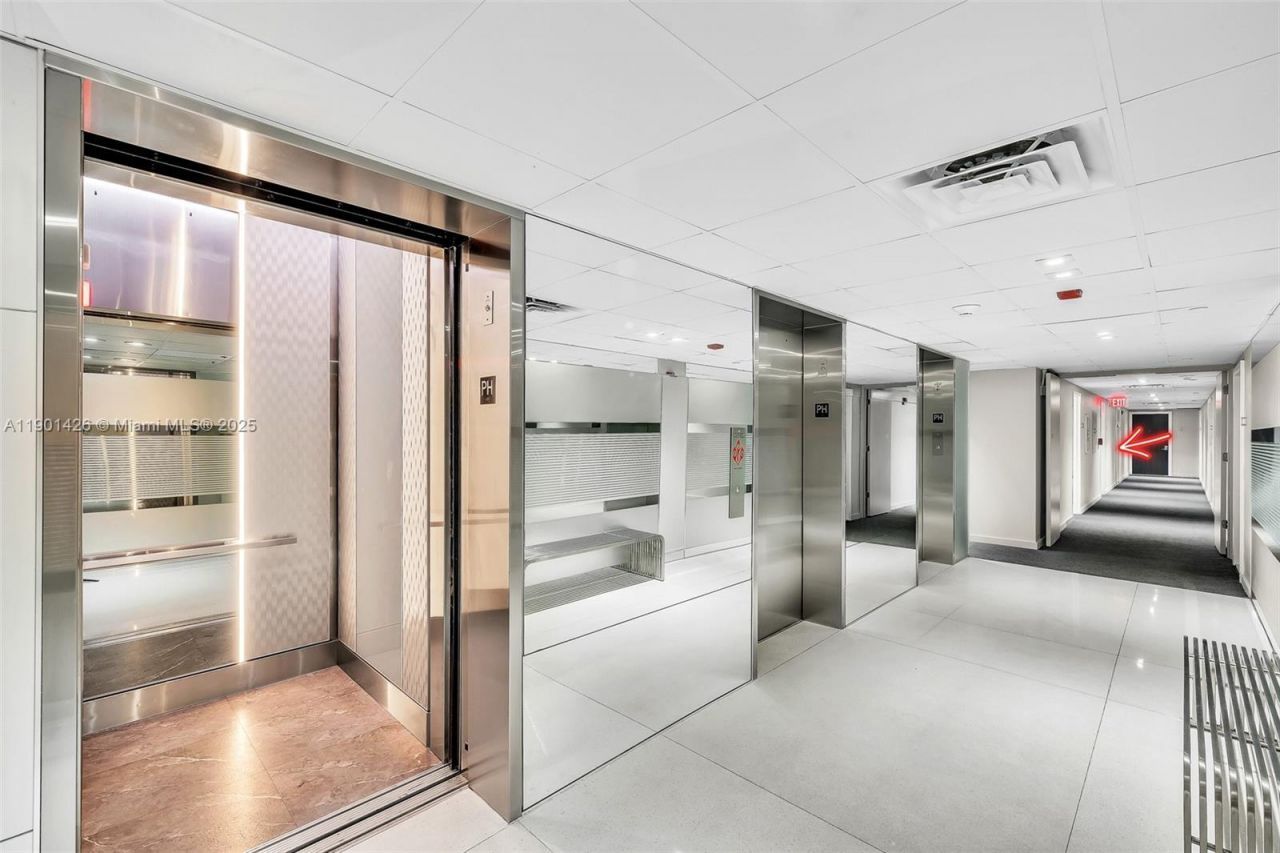 20301 W Country Club Dr, Unit PH22, Aventura, FL 33180 Photo