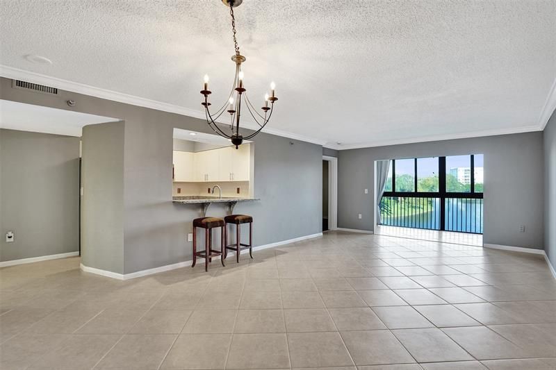 2334 S Cypress Bend Drive, Unit 304, Pompano Beach, FL 33069 Photo