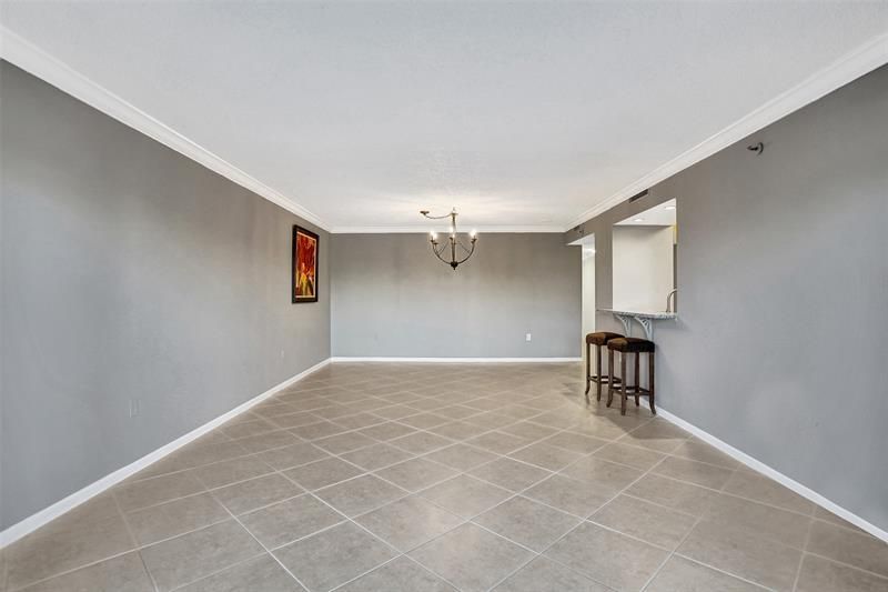 2334 S Cypress Bend Drive, Unit 304, Pompano Beach, FL 33069 Photo