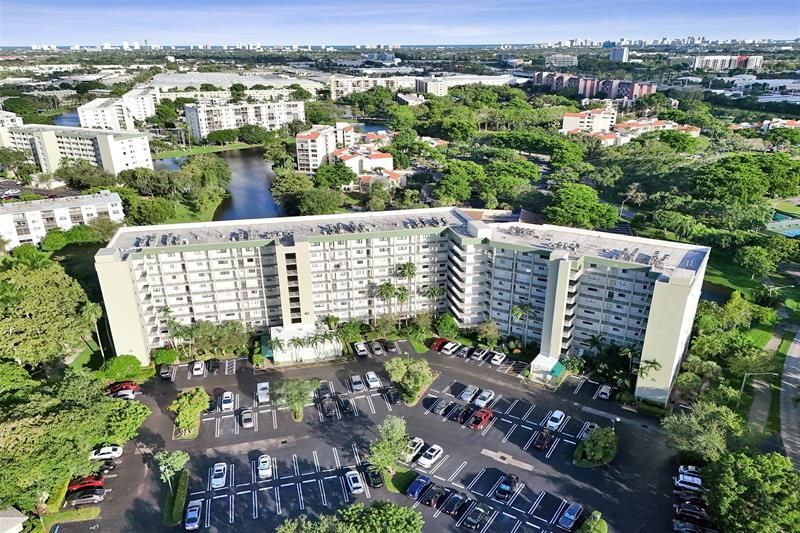 2334 S Cypress Bend Drive, Unit 304, Pompano Beach, FL 33069 Photo