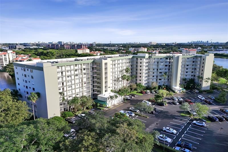 2334 S Cypress Bend Drive, Unit 304, Pompano Beach, FL 33069 Photo