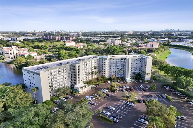 2334 S Cypress Bend Drive, Unit 304, Pompano Beach, FL 33069 Photo