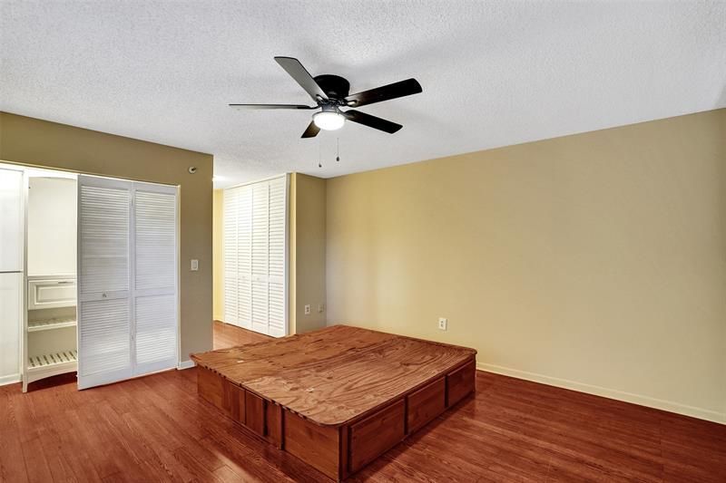 2334 S Cypress Bend Drive, Unit 304, Pompano Beach, FL 33069 Photo