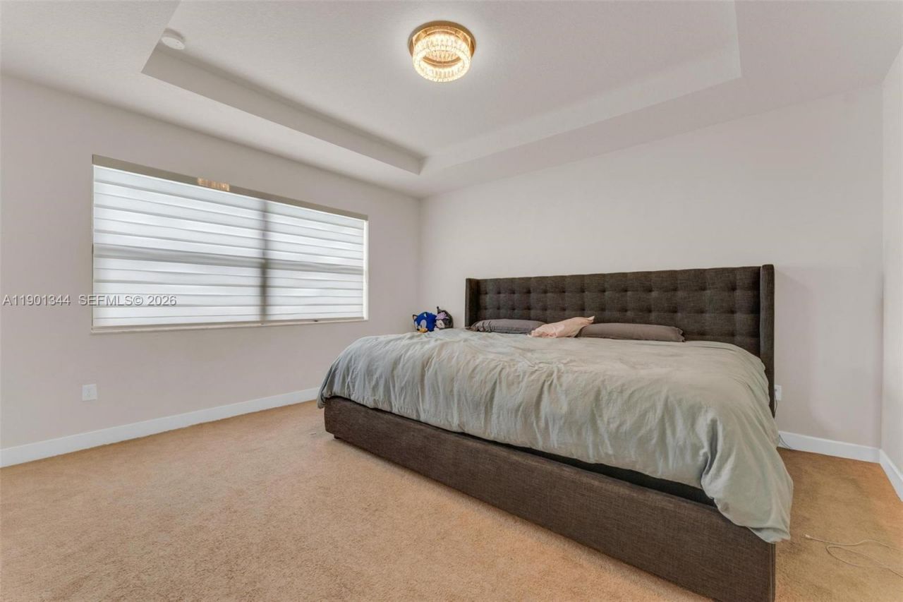 8822 NW 161st Ter, Miami Lakes, FL 33018 Photo