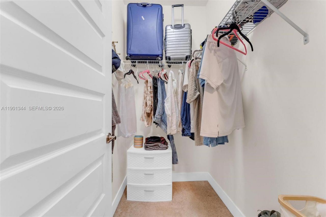 8822 NW 161st Ter, Miami Lakes, FL 33018 Photo