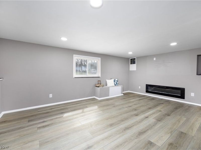 1054 Karen Drive, Akron, OH 44313 Photo 18