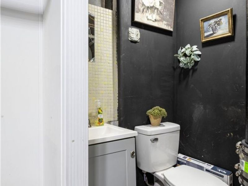 1054 Karen Drive, Akron, OH 44313 Photo 21