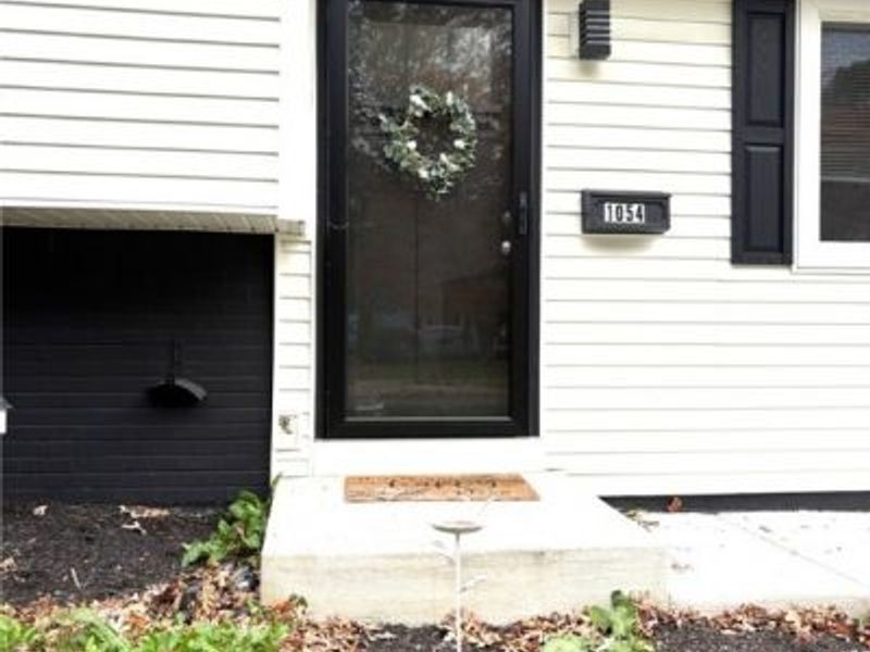 1054 Karen Drive, Akron, OH 44313 Photo 3