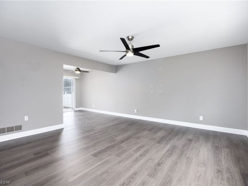 1054 Karen Drive, Akron, OH 44313 Photo 4