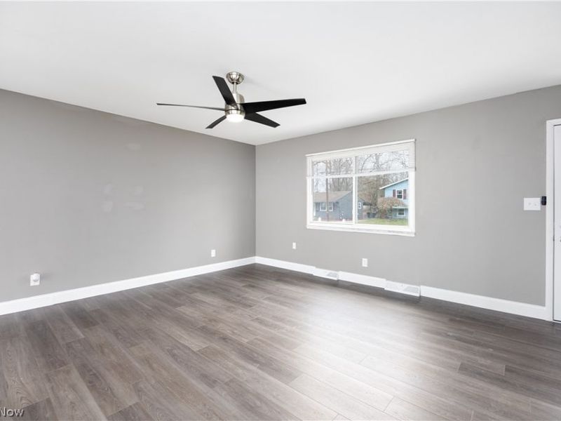 1054 Karen Drive, Akron, OH 44313 Photo 5