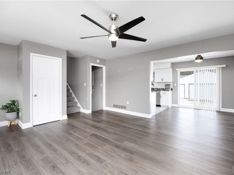 1054 Karen Drive, Akron, OH 44313 Photo 7