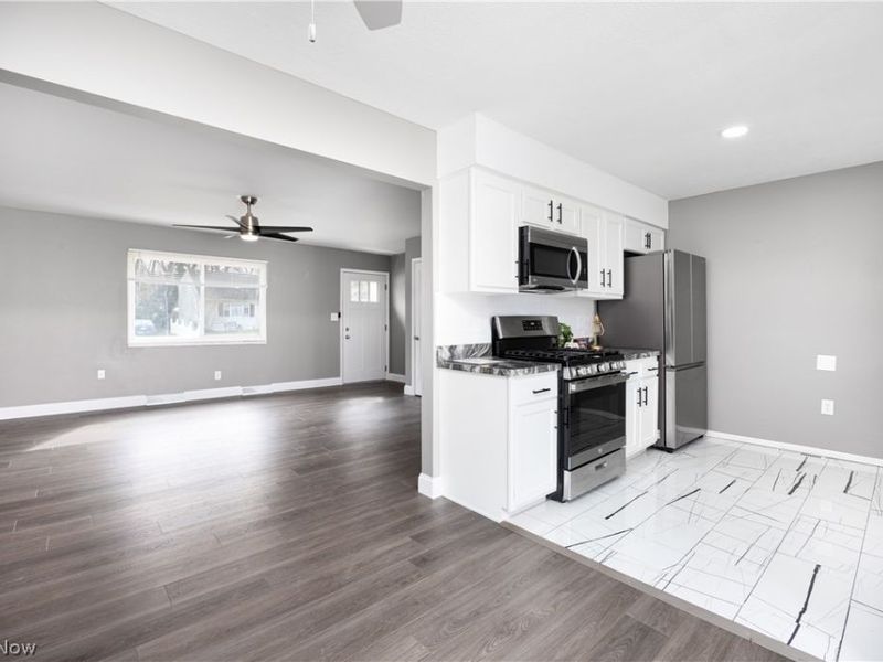 1054 Karen Drive, Akron, OH 44313 Photo 9