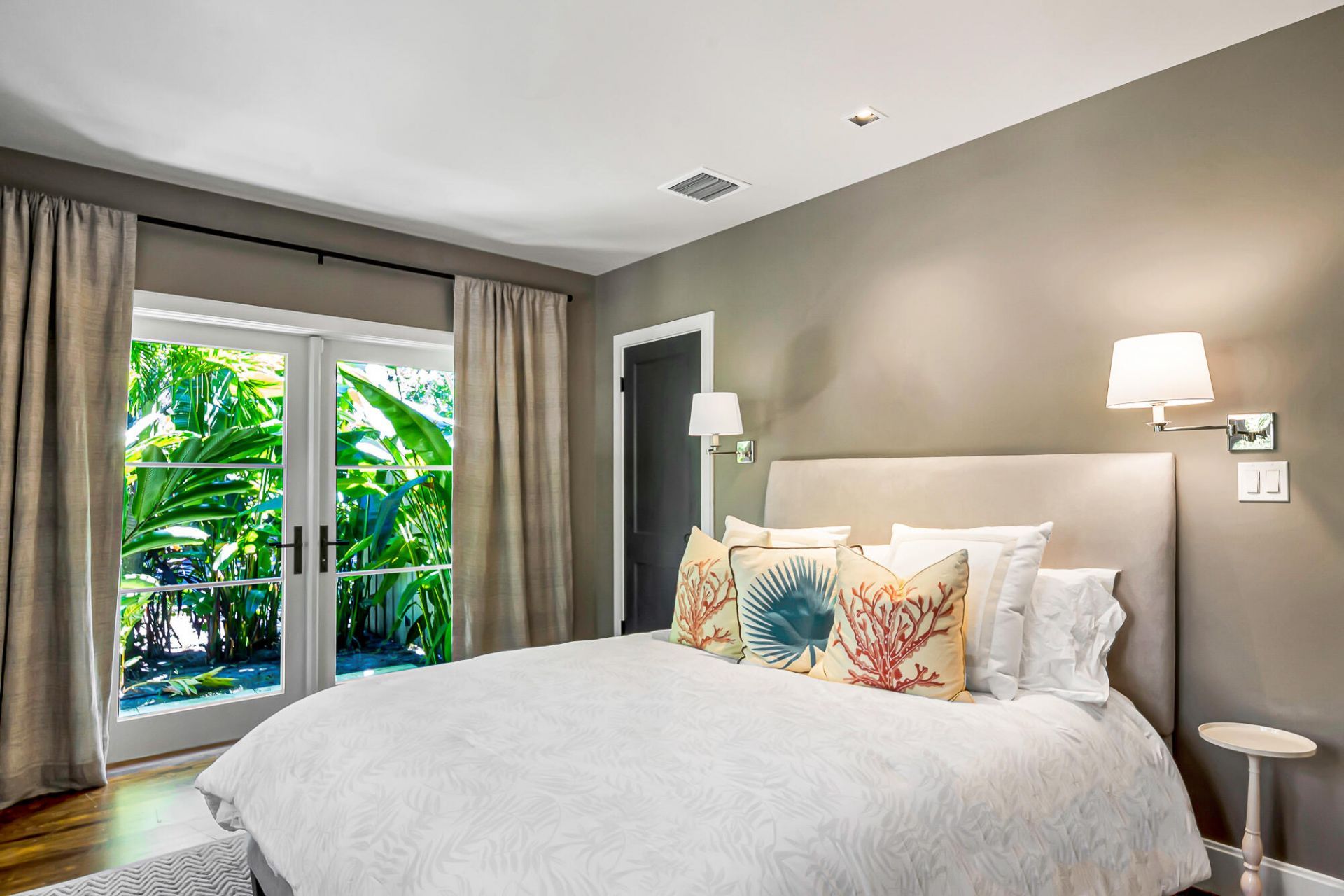 300 Barcelona Road, West Palm Beach, FL 33401 Photo