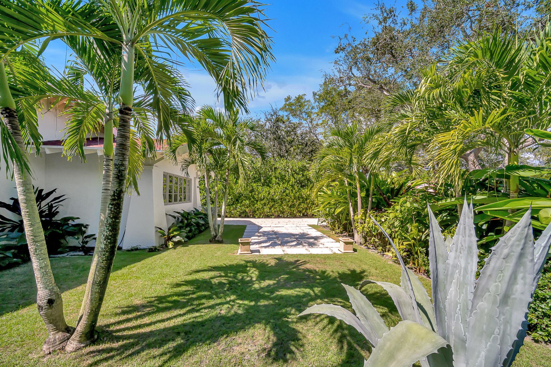 300 Barcelona Road, West Palm Beach, FL 33401 Photo