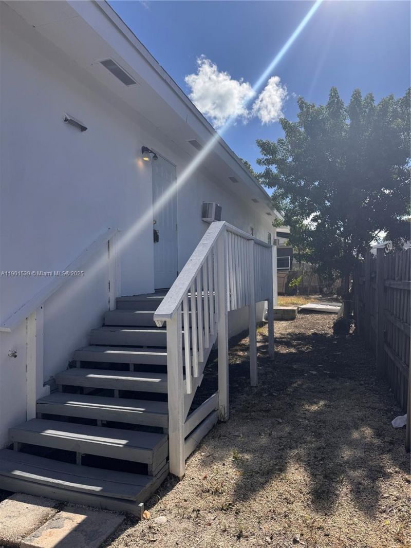 969 Plantation Rd, Key Largo, FL 33037 Photo