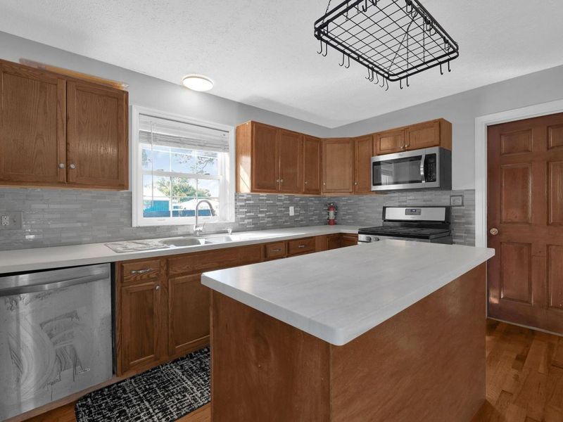 1091 Vernon Drive, Columbus, OH 43207 Photo 14