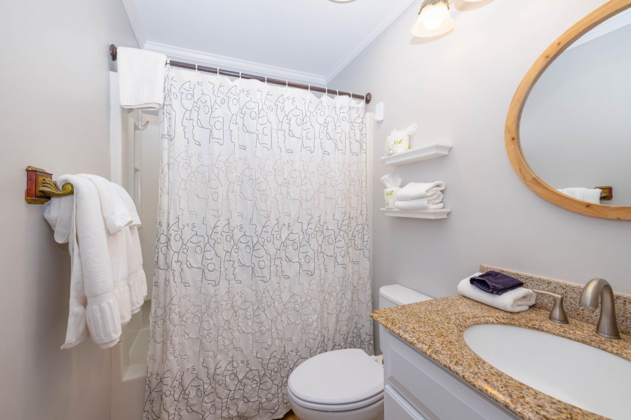 1300 Ocean Boulevard Photo 10