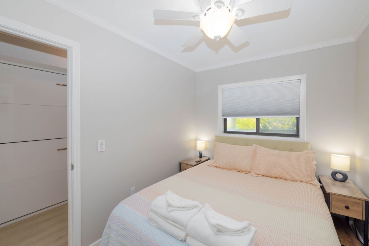 1300 Ocean Boulevard Photo 17