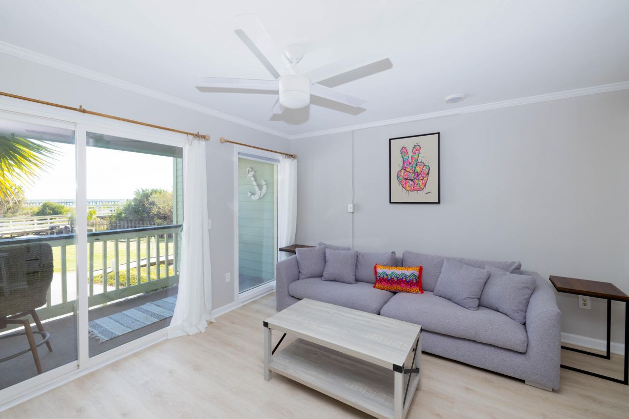 1300 Ocean Boulevard Photo 18