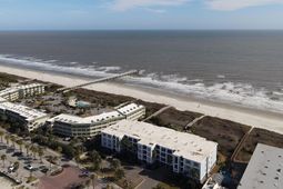 1300 Ocean Boulevard photo 4