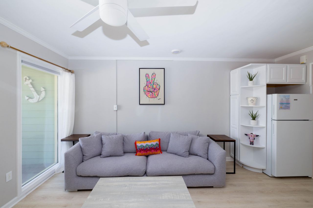 1300 Ocean Boulevard Photo 20