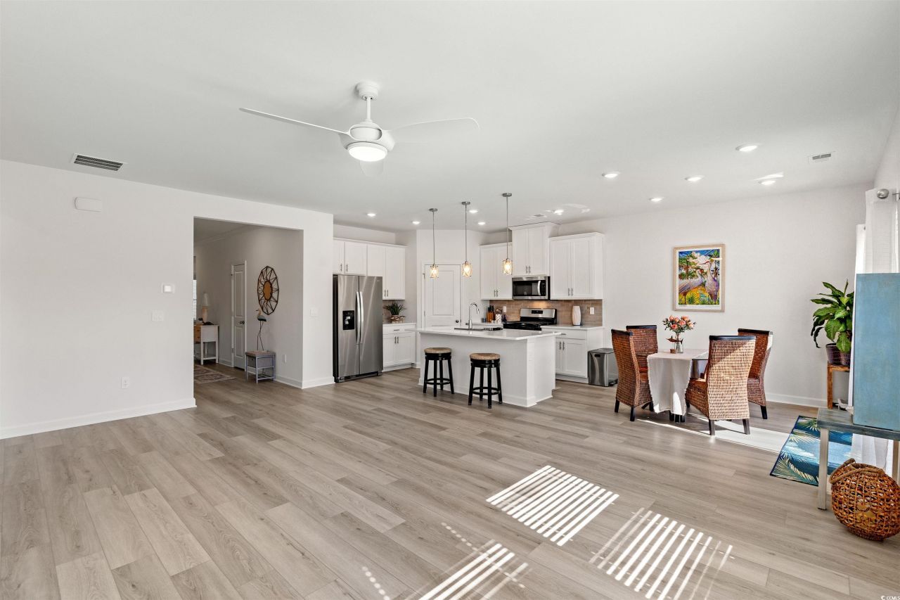 1546 Regal Fern Way Photo 8