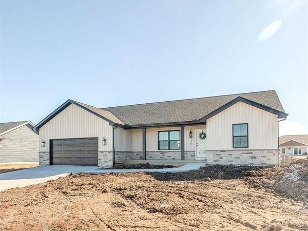 115 Bayport Drive, Moro, IL 62067