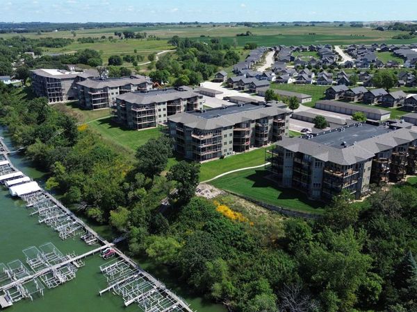 435 240th Avenue, Unit 302, Arnolds Park, IA 51331