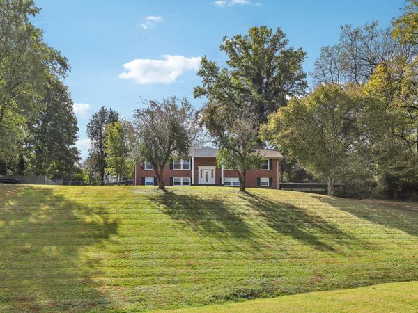 2411 Cloverdale Rd, Nashville, TN 37214