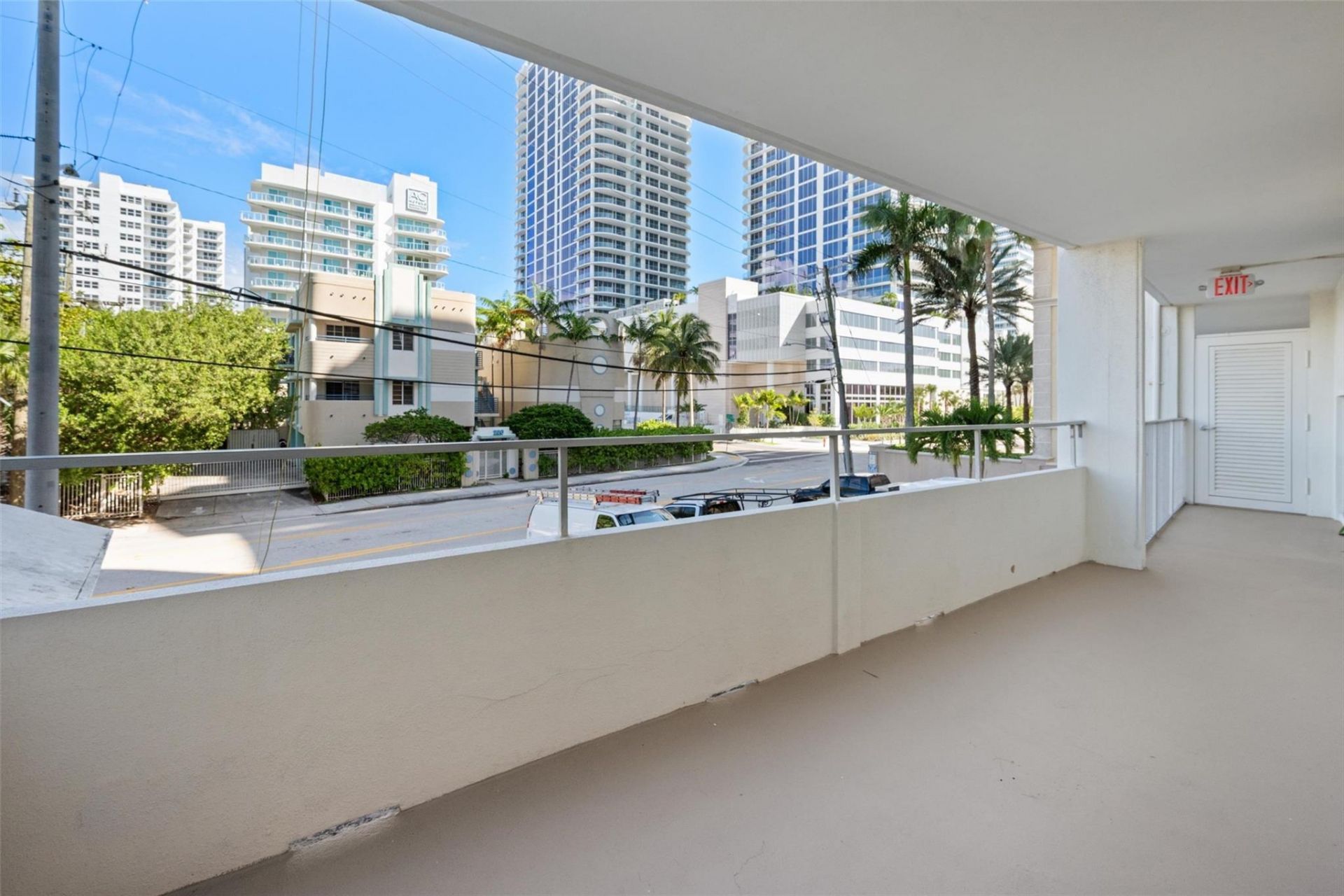 215 N Birch Road, Unit 2B, Fort Lauderdale, FL 33304 Photo