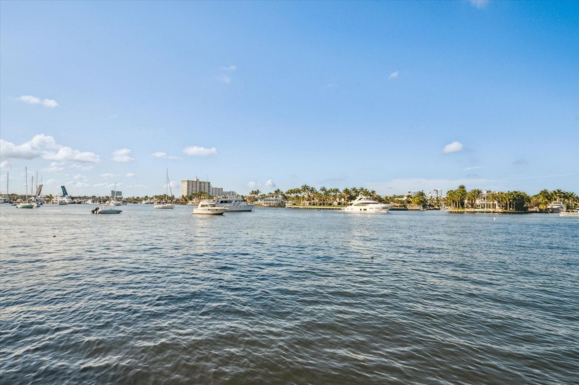 215 N Birch Road, Unit 2B, Fort Lauderdale, FL 33304 Photo