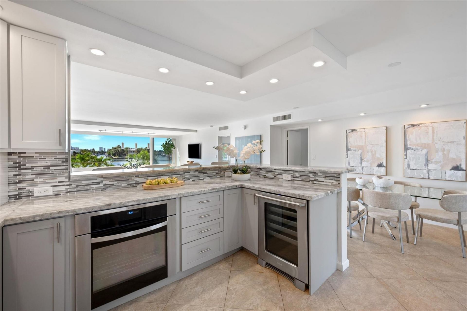 215 N Birch Road, Unit 2B, Fort Lauderdale, FL 33304 Photo