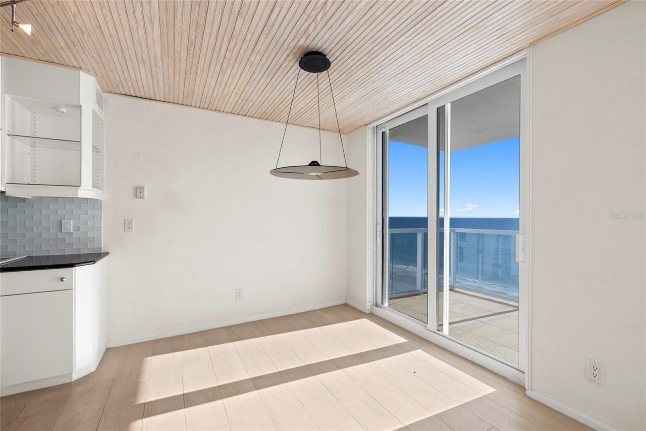 2425 Gulf Of Mexico Drive, Unit 7D, Longboat Key, FL 34228 Photo