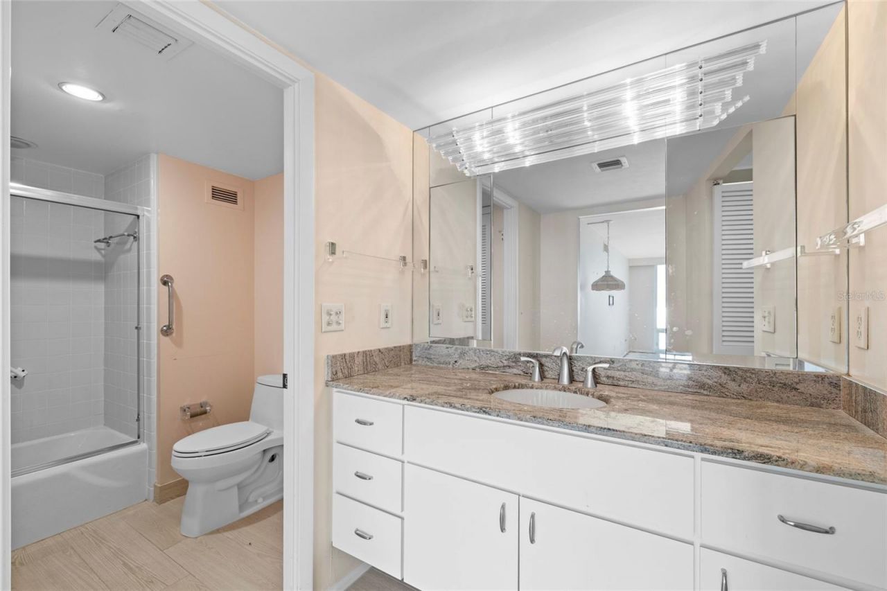 2425 Gulf Of Mexico Drive, Unit 7D, Longboat Key, FL 34228 Photo