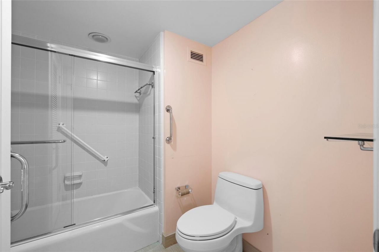 2425 Gulf Of Mexico Drive, Unit 7D, Longboat Key, FL 34228 Photo