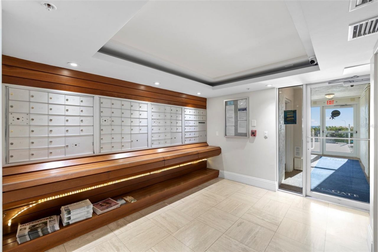 2425 Gulf Of Mexico Drive, Unit 7D, Longboat Key, FL 34228 Photo