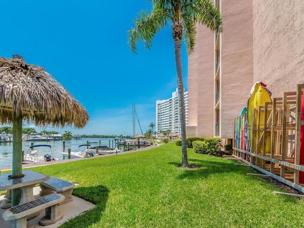 51 Island Way, Unit 1001, Clearwater Beach, FL 33767 Photo