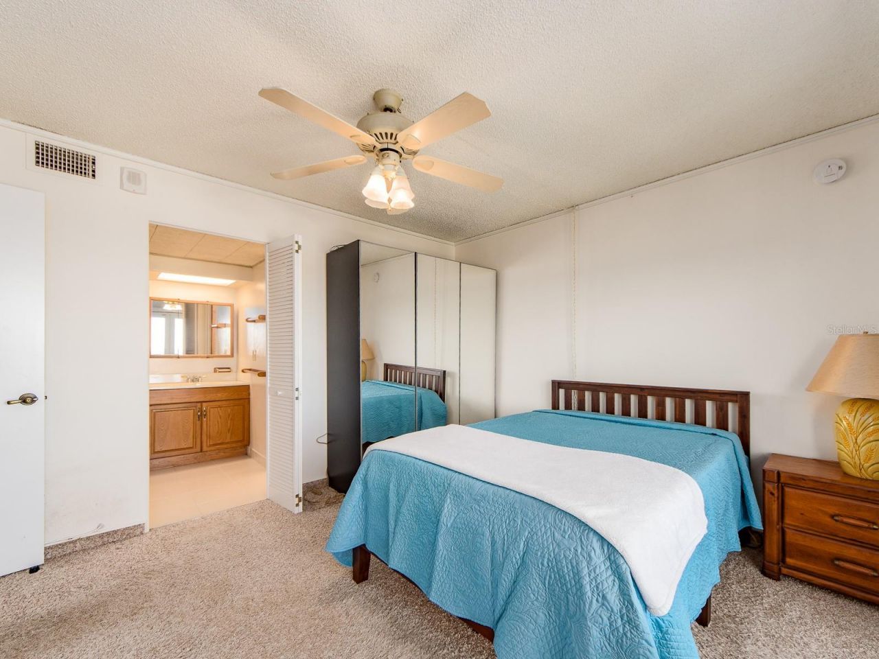 51 Island Way, Unit 1001, Clearwater Beach, FL 33767 Photo
