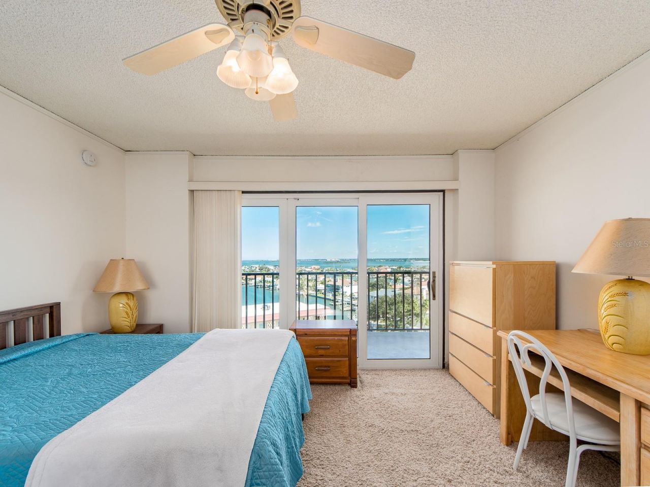 51 Island Way, Unit 1001, Clearwater Beach, FL 33767 Photo