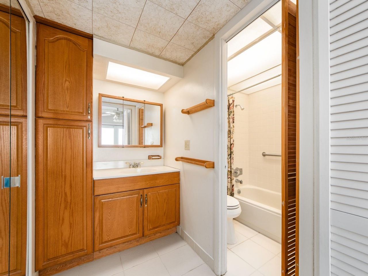 51 Island Way, Unit 1001, Clearwater Beach, FL 33767 Photo