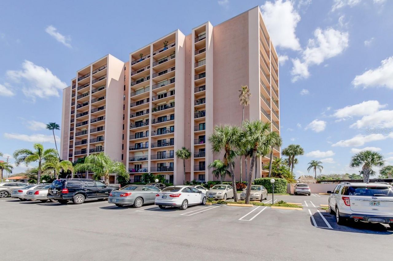 51 Island Way, Unit 1001, Clearwater Beach, FL 33767 Photo