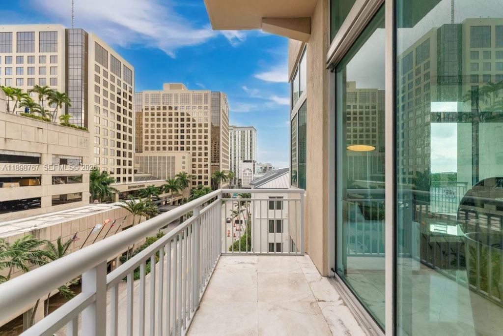 9055 SW 73rd Ct, Unit 510, Miami, FL 33156 Photo